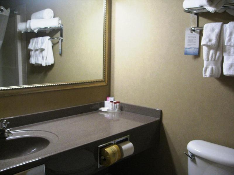 Ramada By Wyndham Drumheller Hotel & Suites מראה חיצוני תמונה